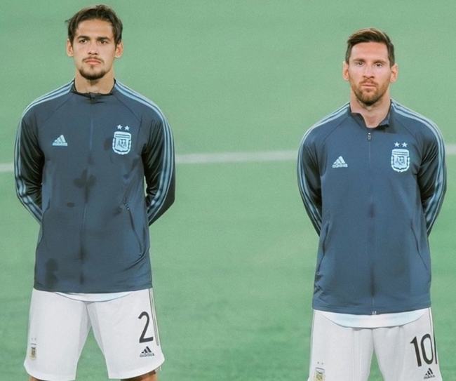 看我眼神 看我眼神